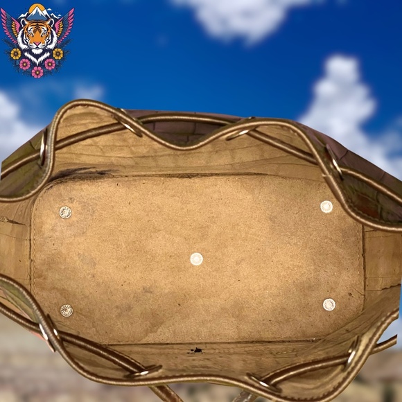 🌟Dooney & Bourke: Brown Croc-Embossed Drawstring Bucket Bag🌟 - Picture 12 of 13